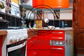 Дом с лебедями!